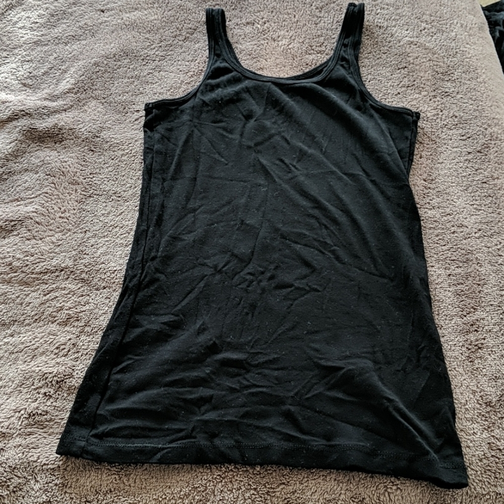 Old Navy black tank XS